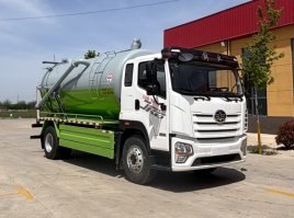 吸污车