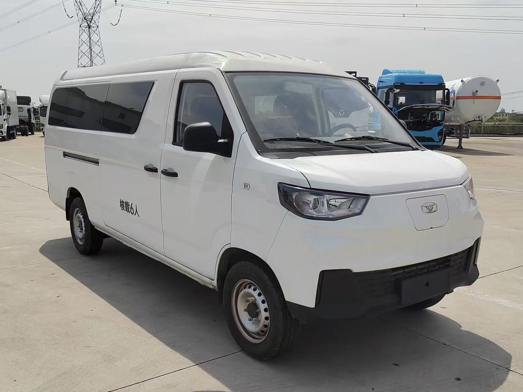 熊貓牌GK5031XSWBEV1純電動(dòng)商務(wù)車