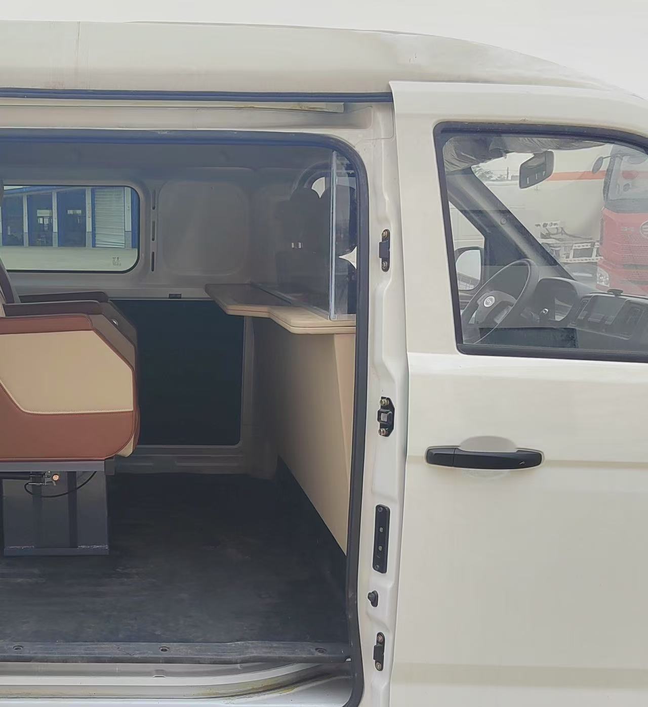 熊貓牌GK5031XSWBEV1純電動(dòng)商務(wù)車公告圖片