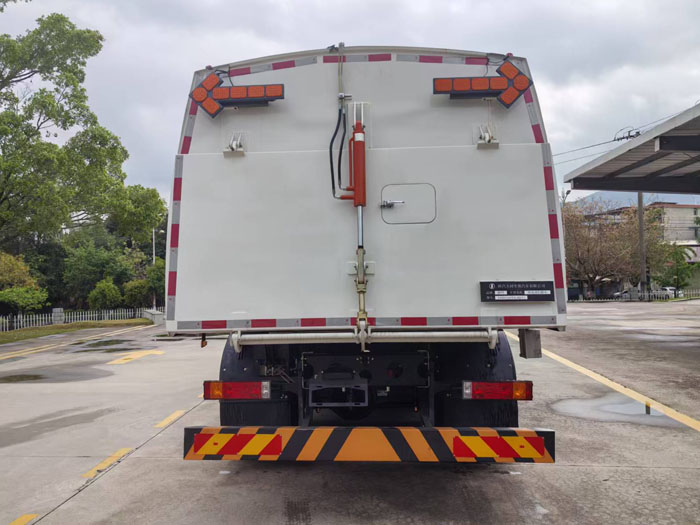 陜汽牌SXD5180TSLBEV1純電動掃路車公告圖片