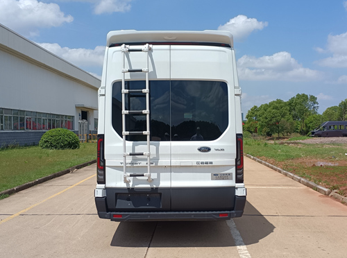 江改牌JX5055XYBML26-W運(yùn)兵車公告圖片