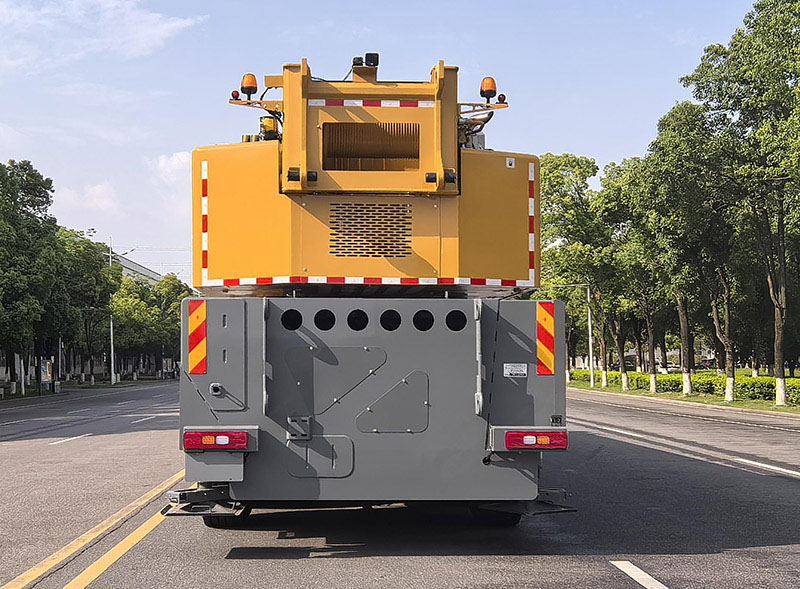 三一牌SYM5721JQZ500C8全地面起重機(jī)公告圖片