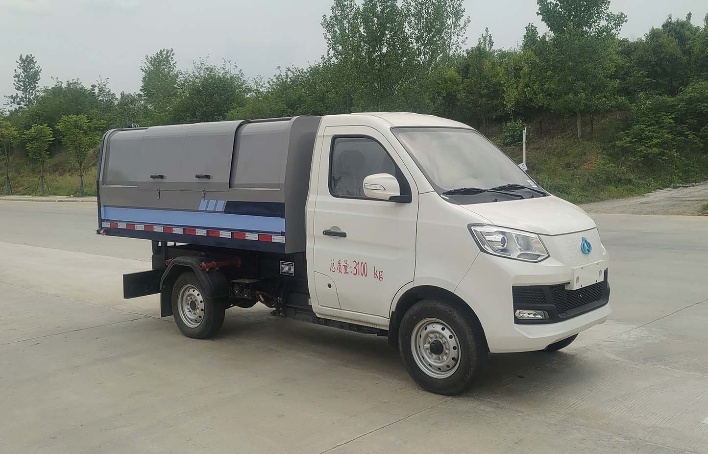 凱力風(fēng)牌KLF5031ZLJBEV純電動自卸式垃圾車