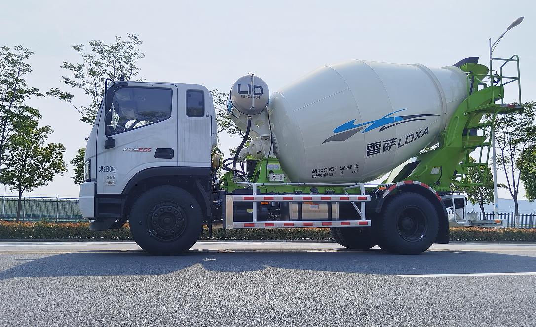 雷薩牌FLX5184GJB-6A混凝土攪拌運(yùn)輸車公告圖片