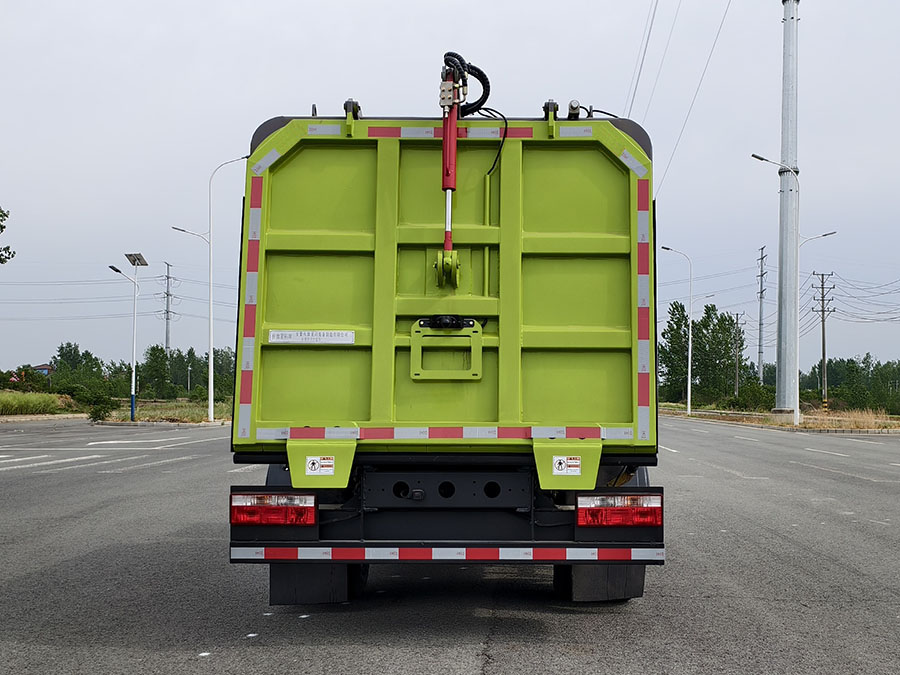 傳旗重科牌CQH5070ZZZ6EQ自裝卸式垃圾車公告圖片