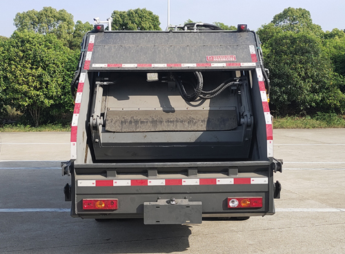 齊東方牌CLD5041ZYSBEV純電動壓縮式垃圾車公告圖片