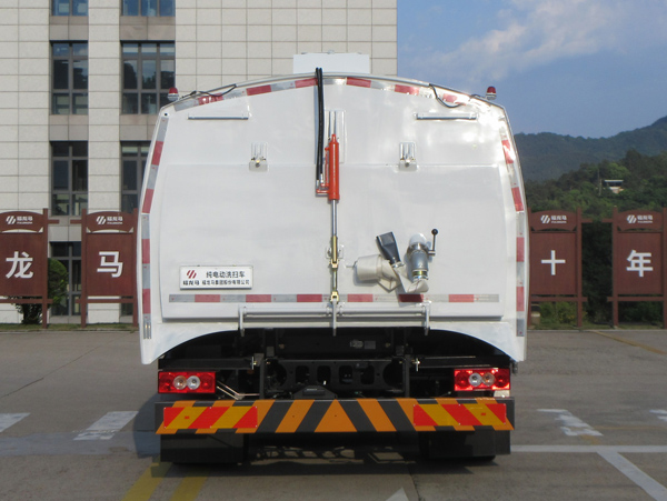 福龍馬牌FLM5120TXSFMBEVC純電動洗掃車公告圖片