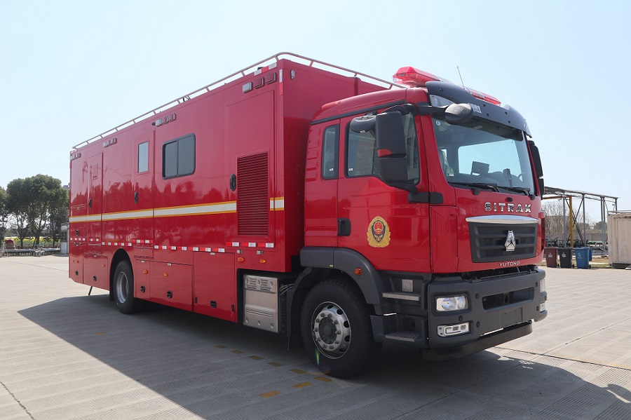 宇通牌ZK5165TXFTZ2800通信指揮消防車