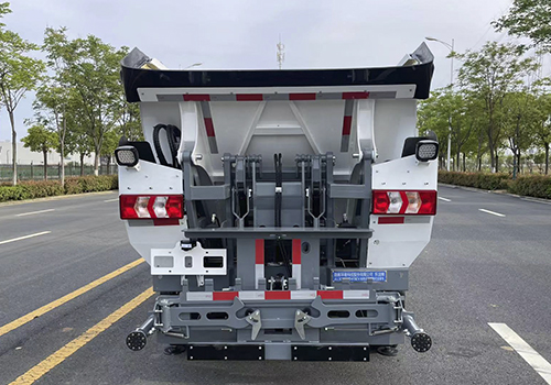 樂(lè)潔牌JLL5040ZZZHFBEV純電動(dòng)自裝卸式垃圾車公告圖片