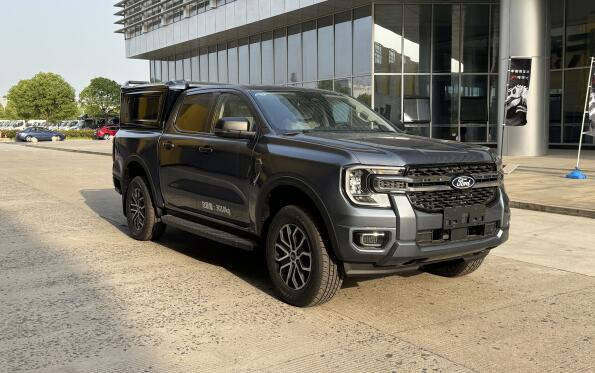 RLX5032XLJ型旅居車圖片