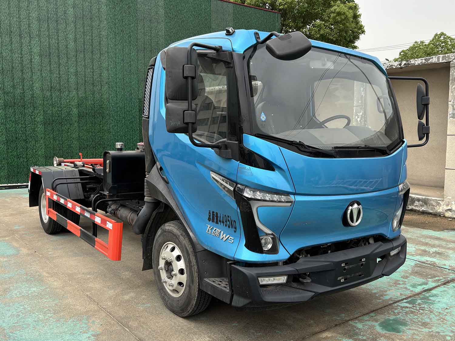 舜德牌SDS5040ZXXFD6車(chē)廂可卸式垃圾車(chē)公告圖片
