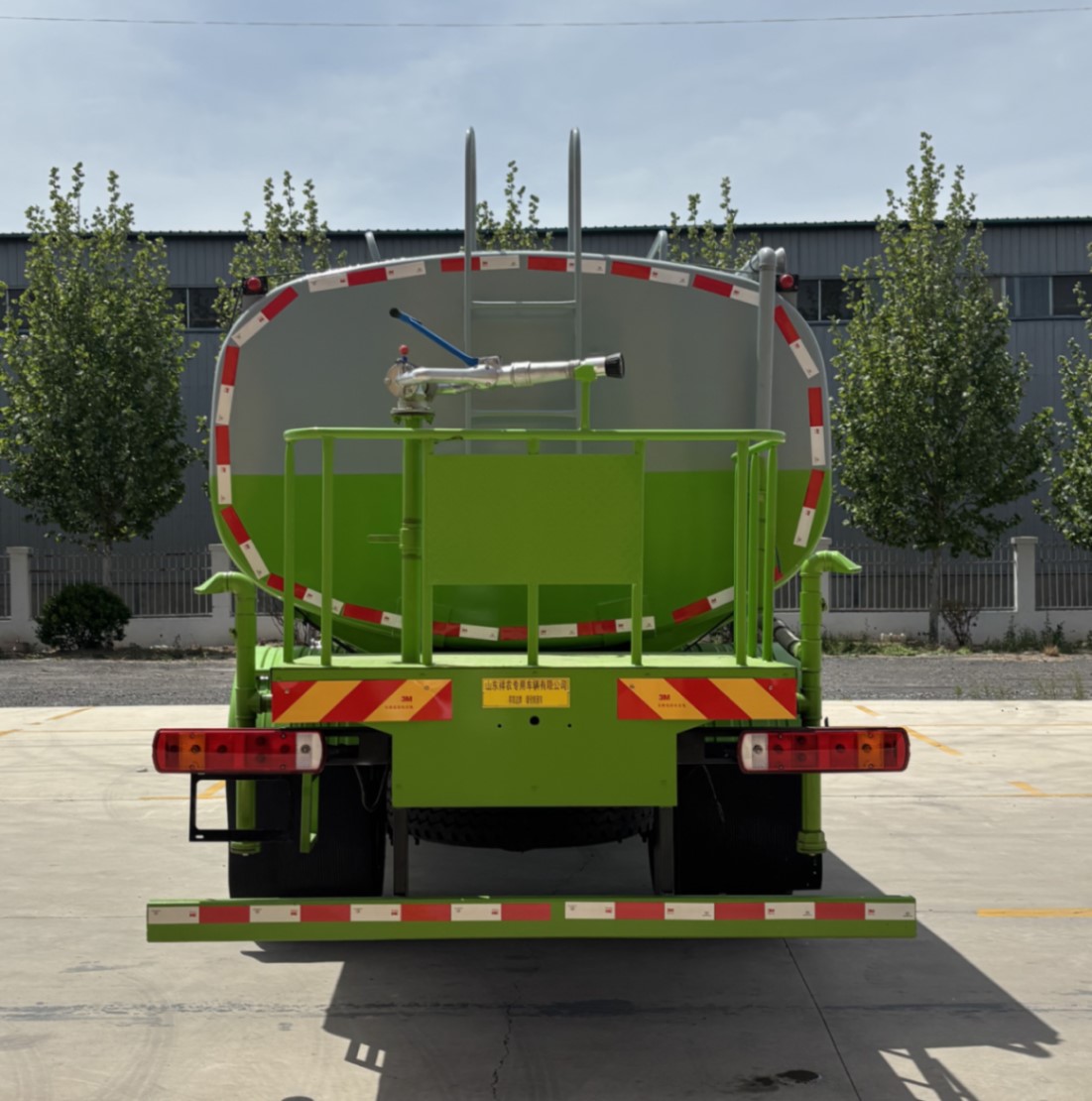 祥農(nóng)達(dá)牌SGW5180GPSCA6綠化噴灑車公告圖片