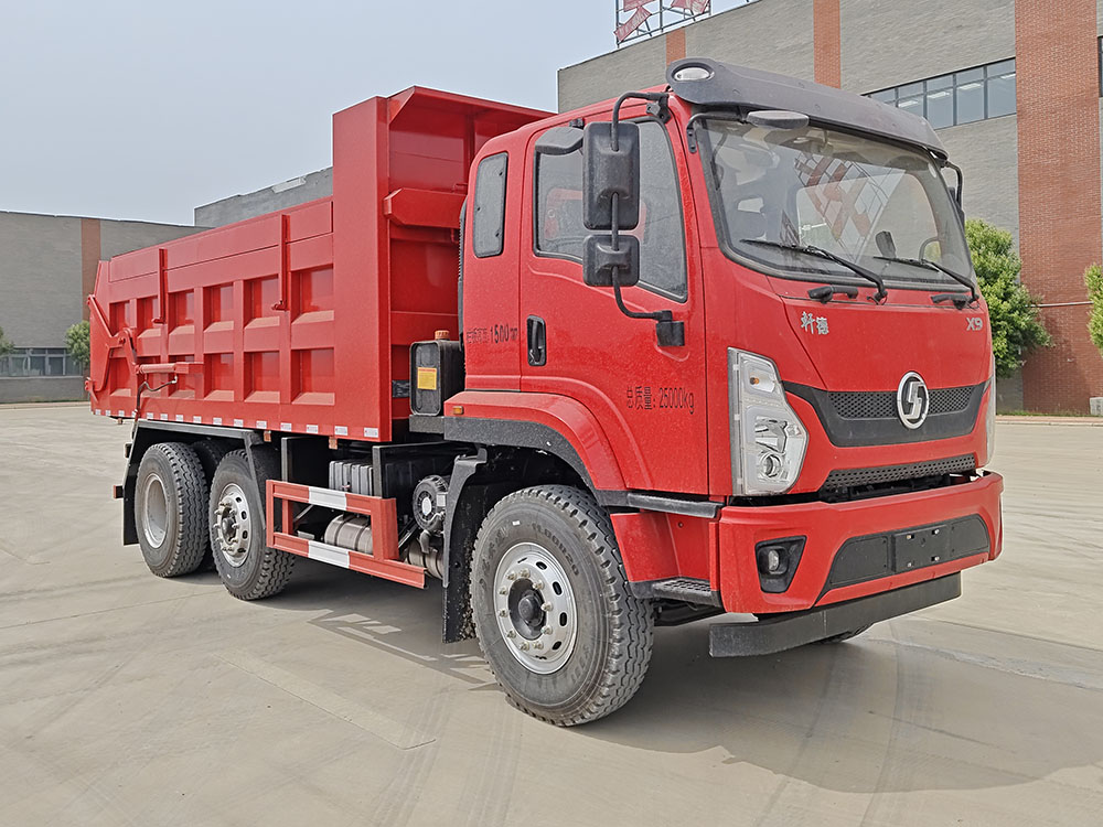 權(quán)駿牌JJJ5250ZWXSX6污泥自卸車公告圖片