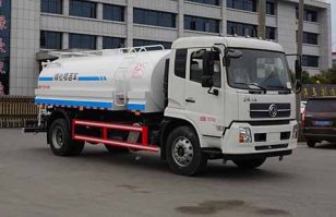 洒水车