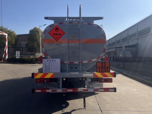 楚勝牌CSC5180GYYD6運(yùn)油車公告圖片