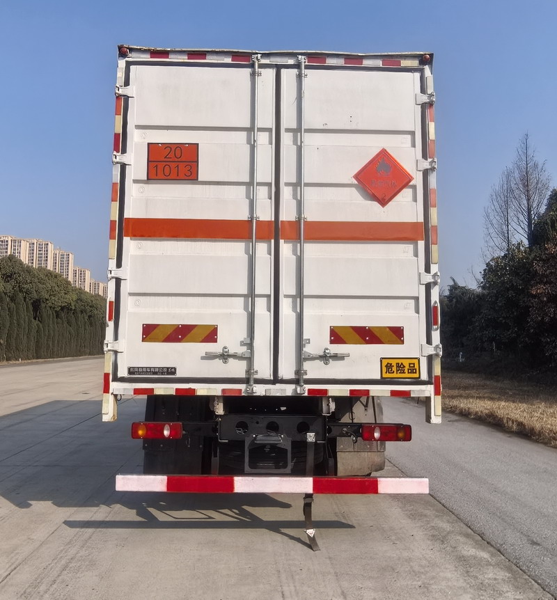 東風(fēng)牌DFH5180XRQEX9易燃?xì)怏w廂式運輸車公告圖片