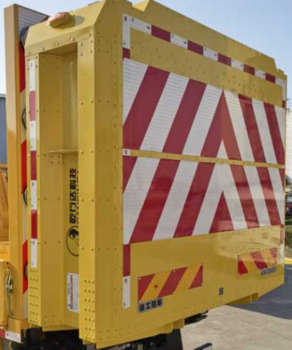 徐工牌XGS5043TFZJ6防撞緩沖車公告圖片