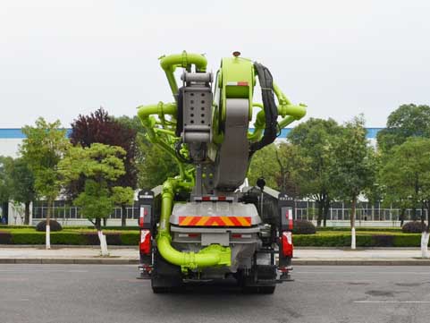 中聯(lián)牌ZLJ5440THBSF混凝土泵車公告圖片