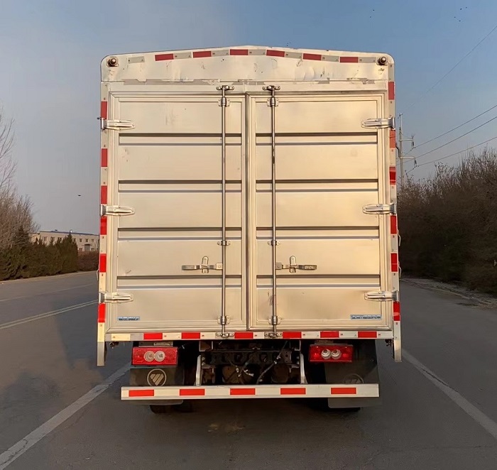 福田牌BJ5048CCY9JDA-AB1倉柵式運輸車公告圖片