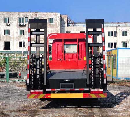 江淮牌HFC5181TPBP3K2A50S平板運(yùn)輸車(chē)公告圖片