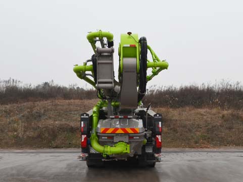 中聯(lián)牌ZLJ5540THBSF混凝土泵車公告圖片