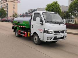 吸粪车