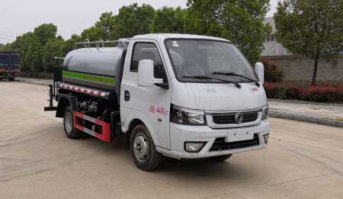 绿化喷洒车