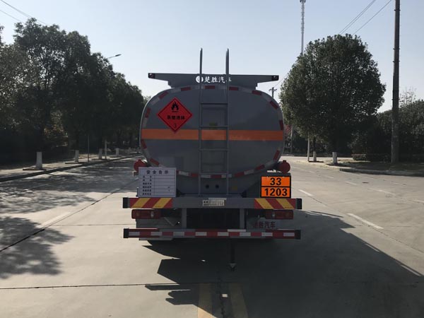 楚勝牌CSC5180GJYD6A加油車公告圖片