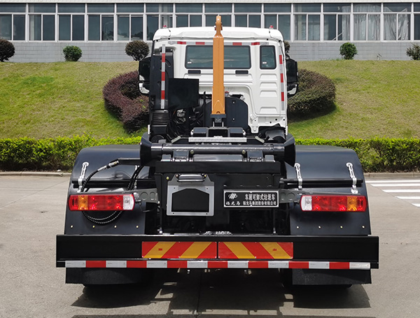 福龍馬牌FLM5250ZXXZJ6車廂可卸式垃圾車公告圖片