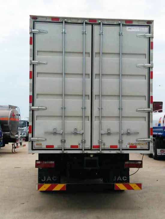 江淮牌HFC5181XXYB80K1D4S廂式運(yùn)輸車(chē)公告圖片