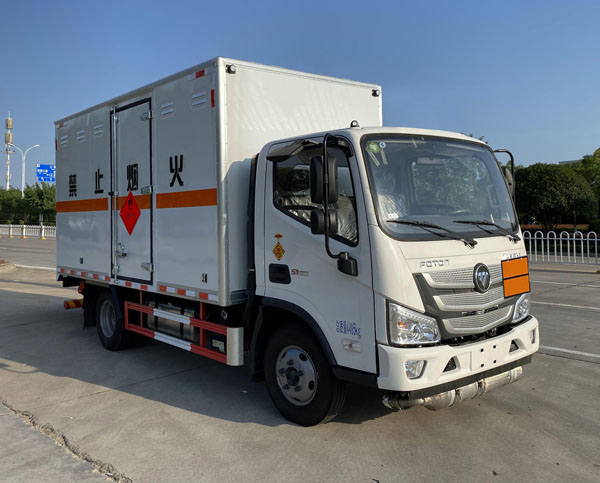 楚勝牌CSC5045XRQB6易燃?xì)怏w廂式運(yùn)輸車公告圖片