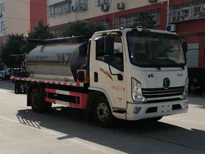 程力威牌CLW5082GLQY6瀝青灑布車