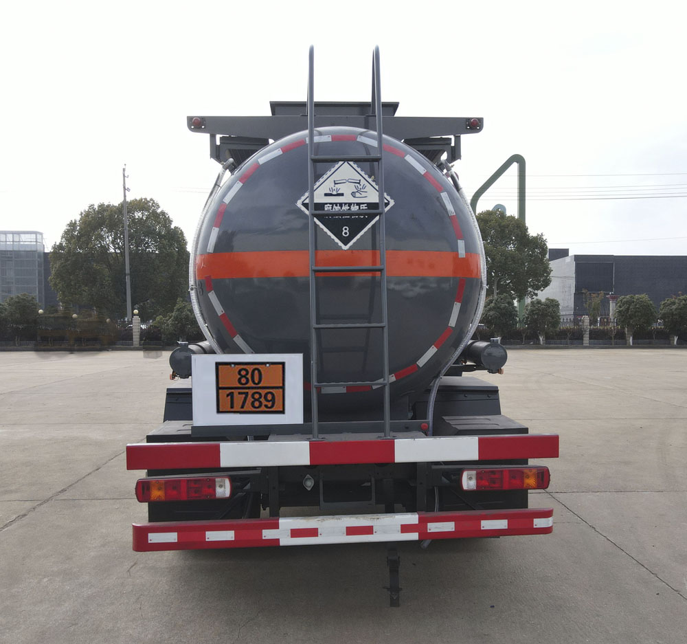 大力牌DLQ5269GFWC6腐蝕性物品罐式運(yùn)輸車公告圖片