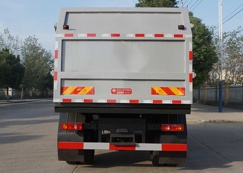 炎帝牌SZD5160ZXLE6S廂式垃圾車(chē)公告圖片