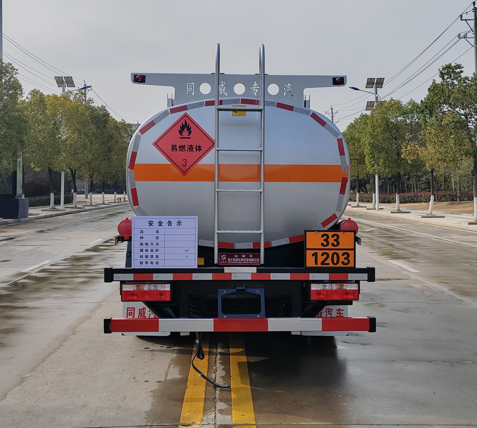 專威牌HTW5128GJYE6C加油車公告圖片