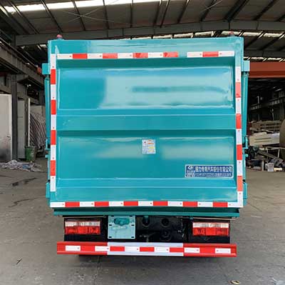 程力威牌CLW5071ZZZ6SL自裝卸式垃圾車公告圖片