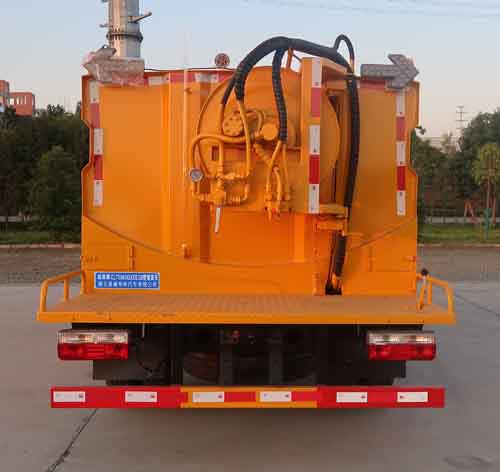 縱昂牌CLT5040TYHEQ6路面養(yǎng)護車公告圖片