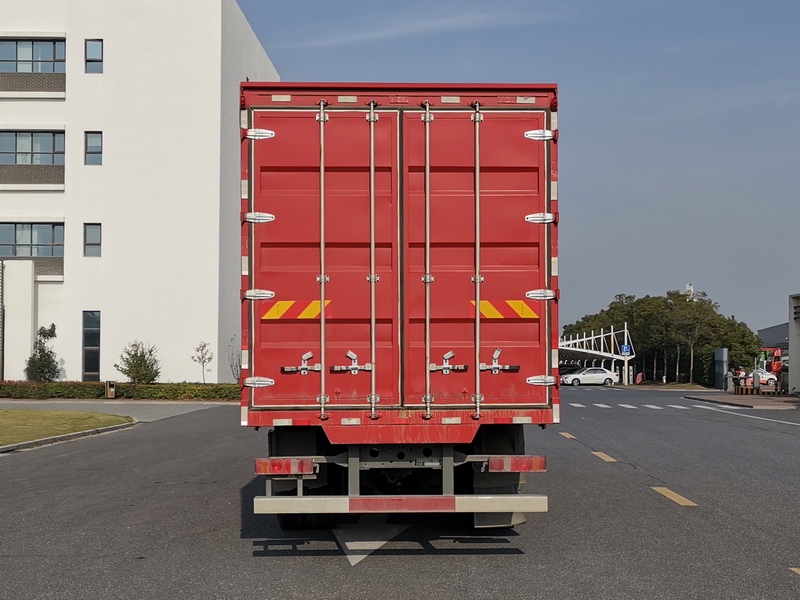 豪沃牌ZZ5187XXYK511JF1B廂式運(yùn)輸車公告圖片