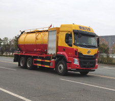 清洗吸污车