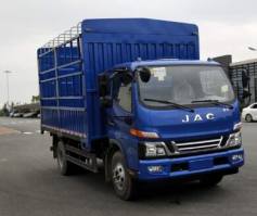 仓栅式运输车