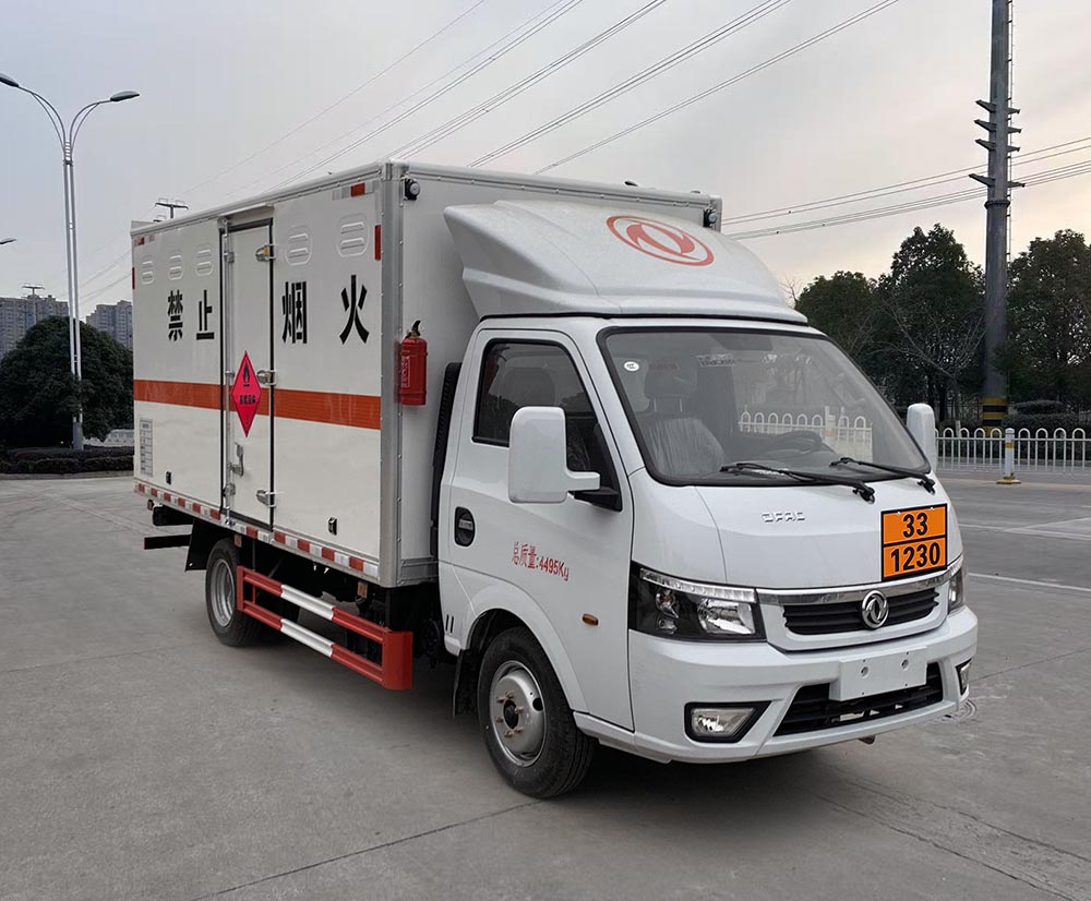 楚飛牌CLQ5040XRY6E易燃液體廂式運(yùn)輸車公告圖片