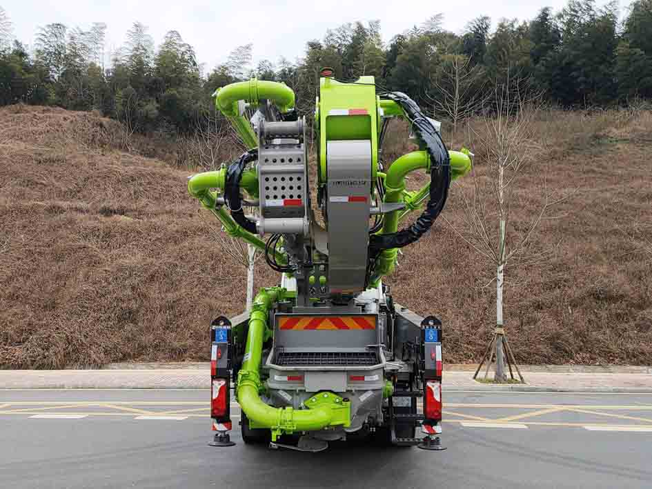 中聯(lián)牌ZLJ5351THBSF混凝土泵車公告圖片