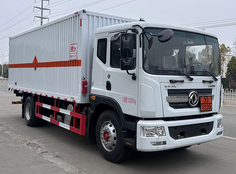 楚飛牌CLQ5180XRY6E易燃液體廂式運輸車公告圖片