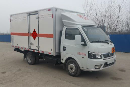 順風(fēng)智造牌SFZ5035XRQE6易燃?xì)怏w廂式運輸車公告圖片