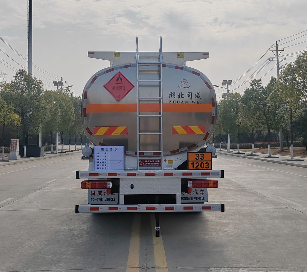 專(zhuān)威牌HTW5320GYYLZZ6Q鋁合金運(yùn)油車(chē)公告圖片