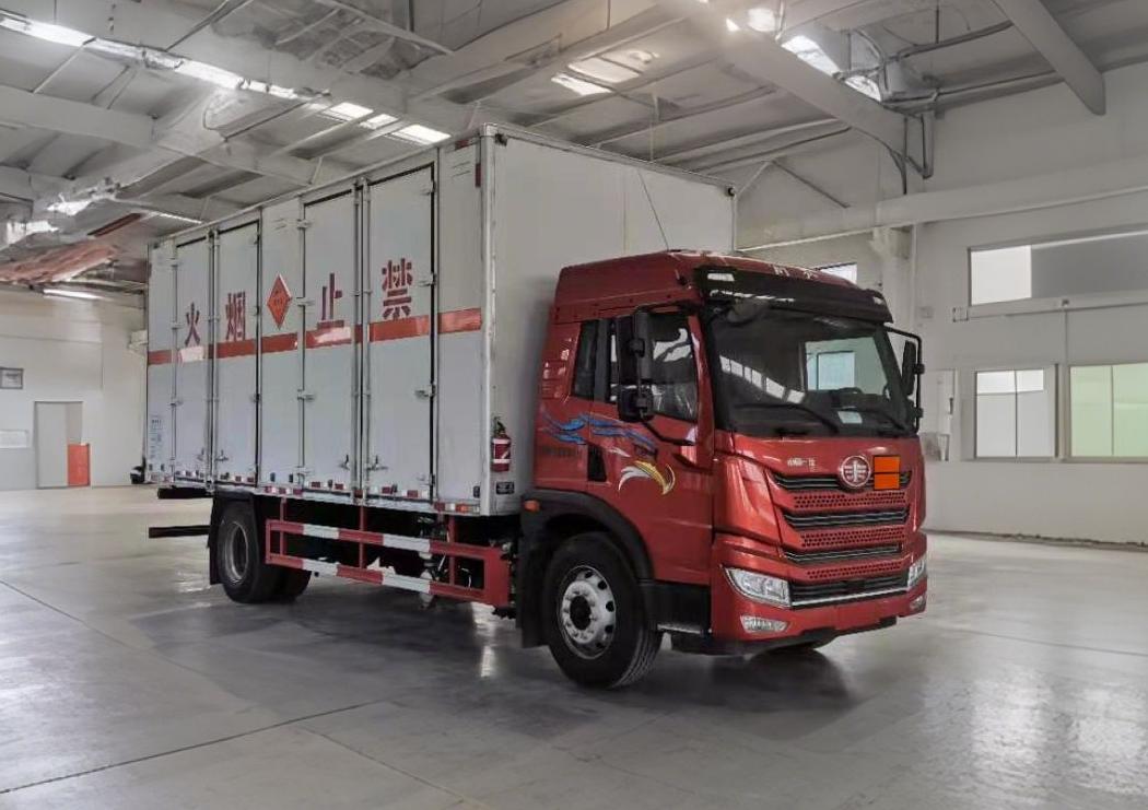 程力威牌CLW5180XQYC6爆破器材運輸車公告圖片