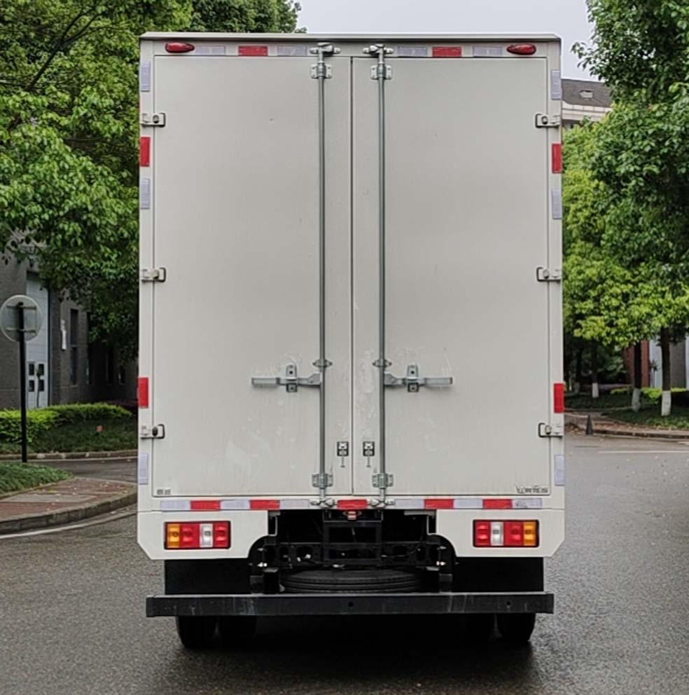 江鈴牌JX5046XXYTGE26廂式運(yùn)輸車公告圖片