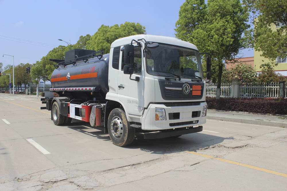 潤知星牌SCS5181GFWDFH6腐蝕性物品罐式運輸車公告圖片