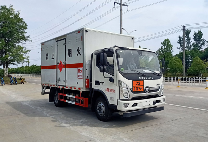 楚飛牌CLQ5080XRQ6BJ易燃?xì)怏w廂式運(yùn)輸車公告圖片