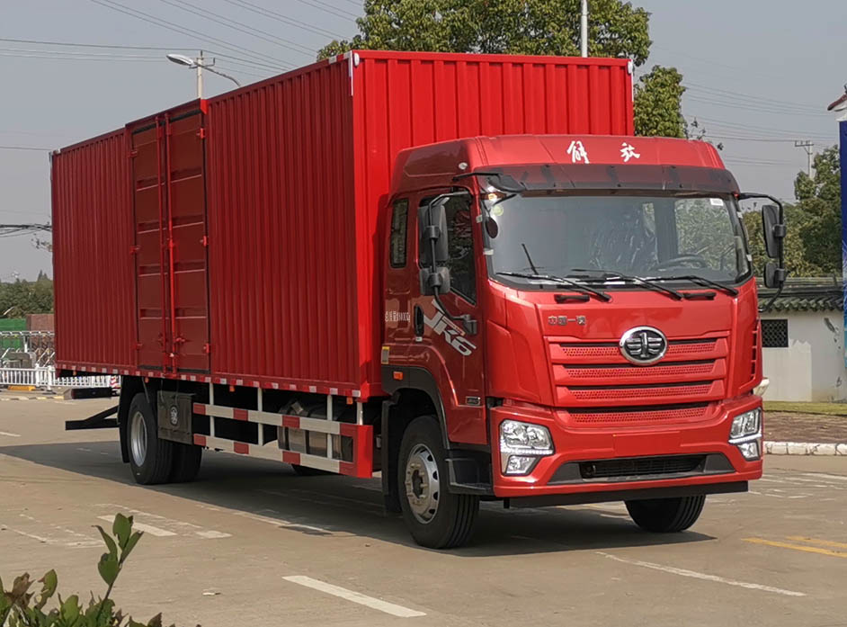 解放牌CA5189XXYP28K2L8E6A80廂式運(yùn)輸車公告圖片